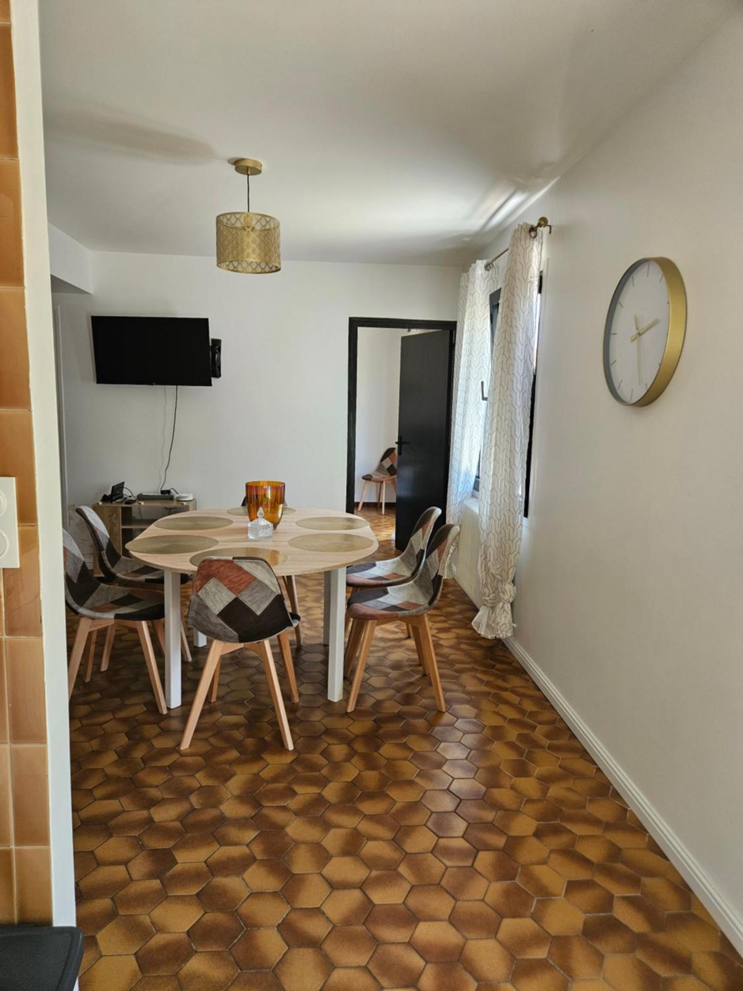 Appartement F3 Meuble Et Equipe Saint-Cyprien  Esterno foto