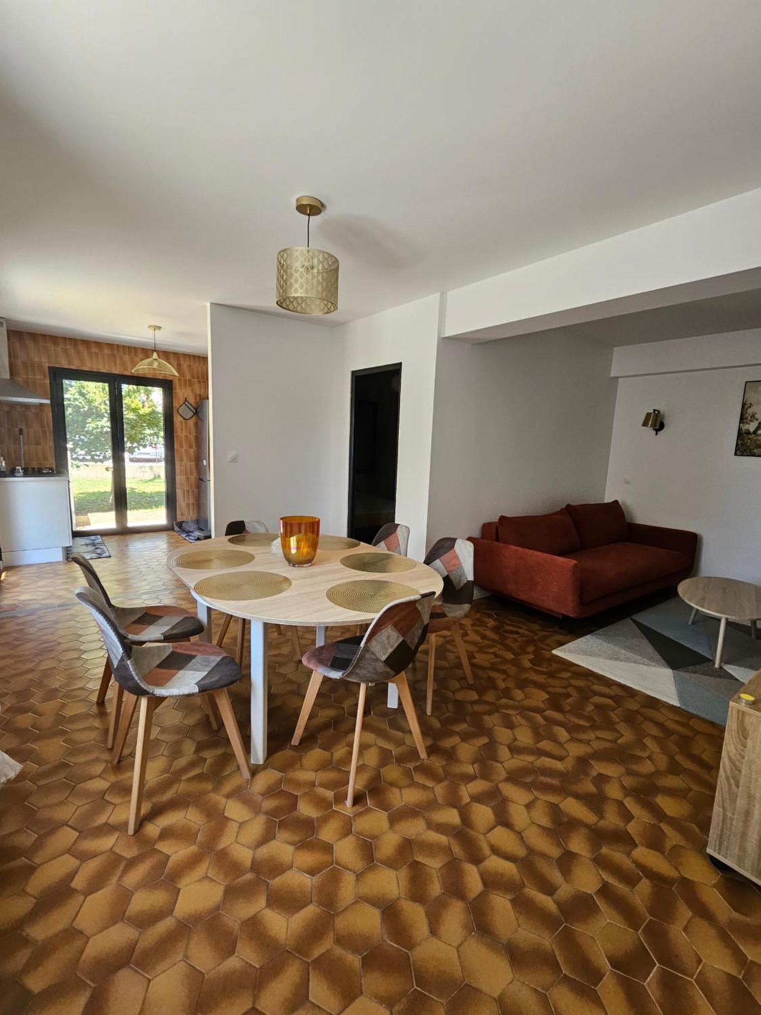 Appartement F3 Meuble Et Equipe Saint-Cyprien  Esterno foto